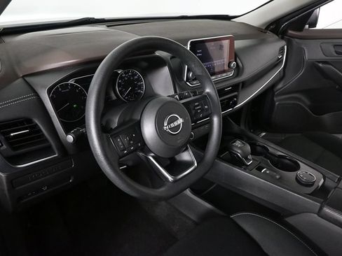 Used 2023 Nissan Rogue S AWD/4WD image 6