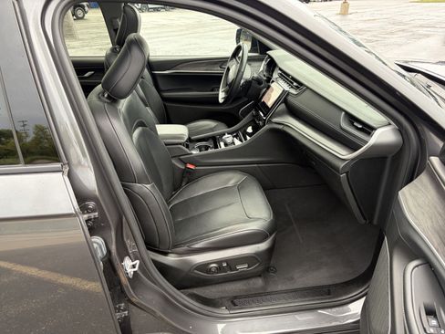 Used 2022 Jeep Grand Cherokee L Limited AWD/4WD image 20