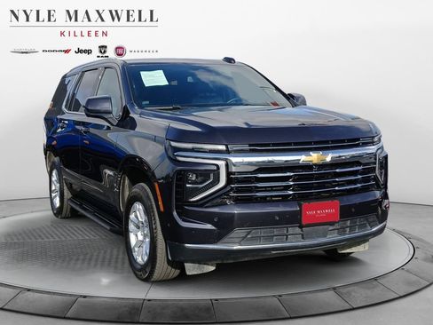 Used 2025 Chevrolet Tahoe LT RWD image 2