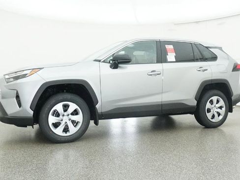 New 2025 Toyota RAV4 LE image 8