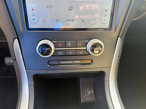 Used 2022 Ford Edge SEL AWD/4WD image 28