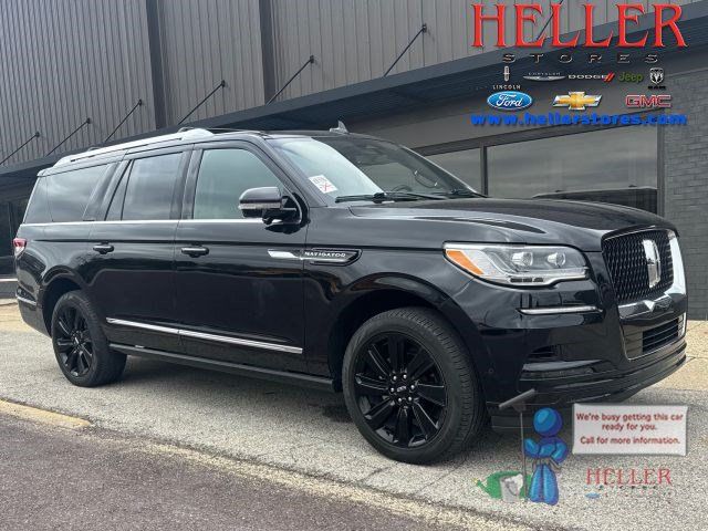 Used 2023 Lincoln Navigator L Reserve AWD/4WD image 1