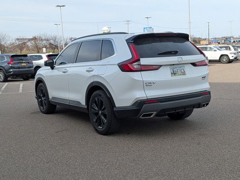 Used 2024 Honda CR-V Sport Touring image 3