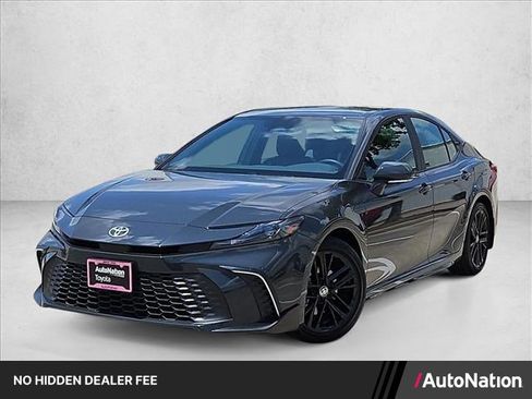 Used 2026 Toyota Camry SE w/ Convenience Package FWD image 1