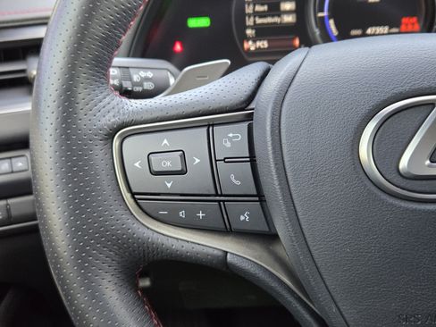 Used 2023 Lexus UX 250h F Sport FWD image 37