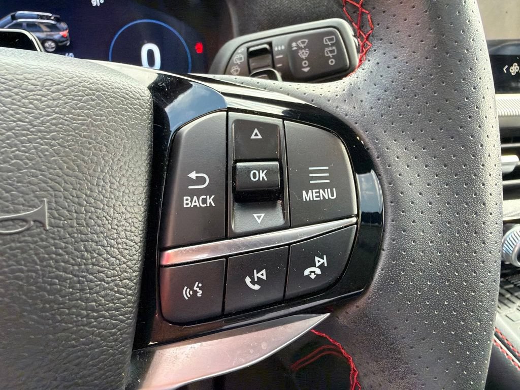 Used 2025 Ford Explorer ST AWD/4WD image 28