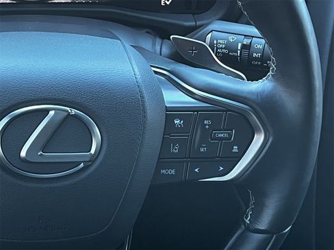 Used 2024 Lexus LX 600 4WD w/ Luxury Package image 14