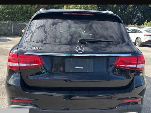 Used 2019 Mercedes-Benz GLC 300 image 5