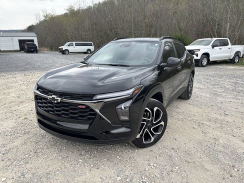 Used 2025 Chevrolet Trax RS w/ Sunroof Package image 10