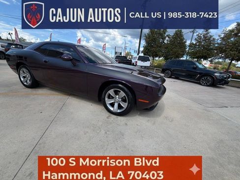 Used 2020 Dodge Challenger SXT RWD image 10