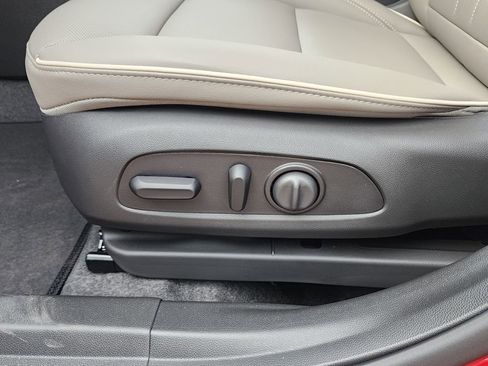 New 2026 Buick Envista Avenir image 17