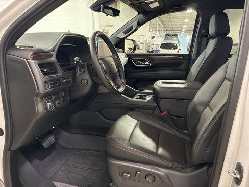 Used 2022 Chevrolet Suburban High Country w/ Max Trailering Package image 8