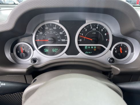 Used 2008 Jeep Wrangler Unlimited Sahara AWD/4WD image 25