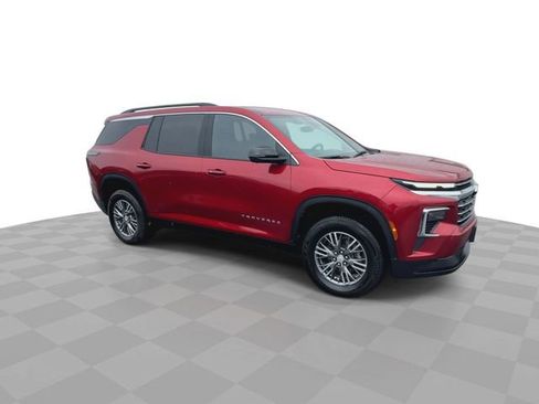 Certified 2024 Chevrolet Traverse LT image 2