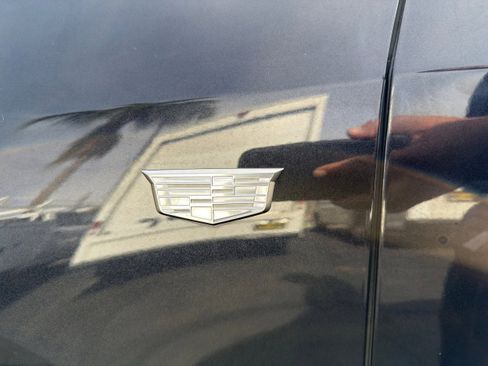 Used 2023 Cadillac XT4 Premium Luxury image 36