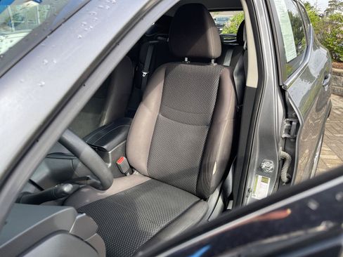 Used 2020 Nissan Rogue Sport S FWD image 12