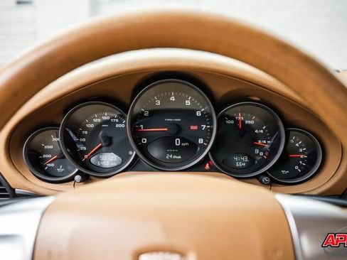 Used 2007 Porsche 911 Carrera RWD image 9