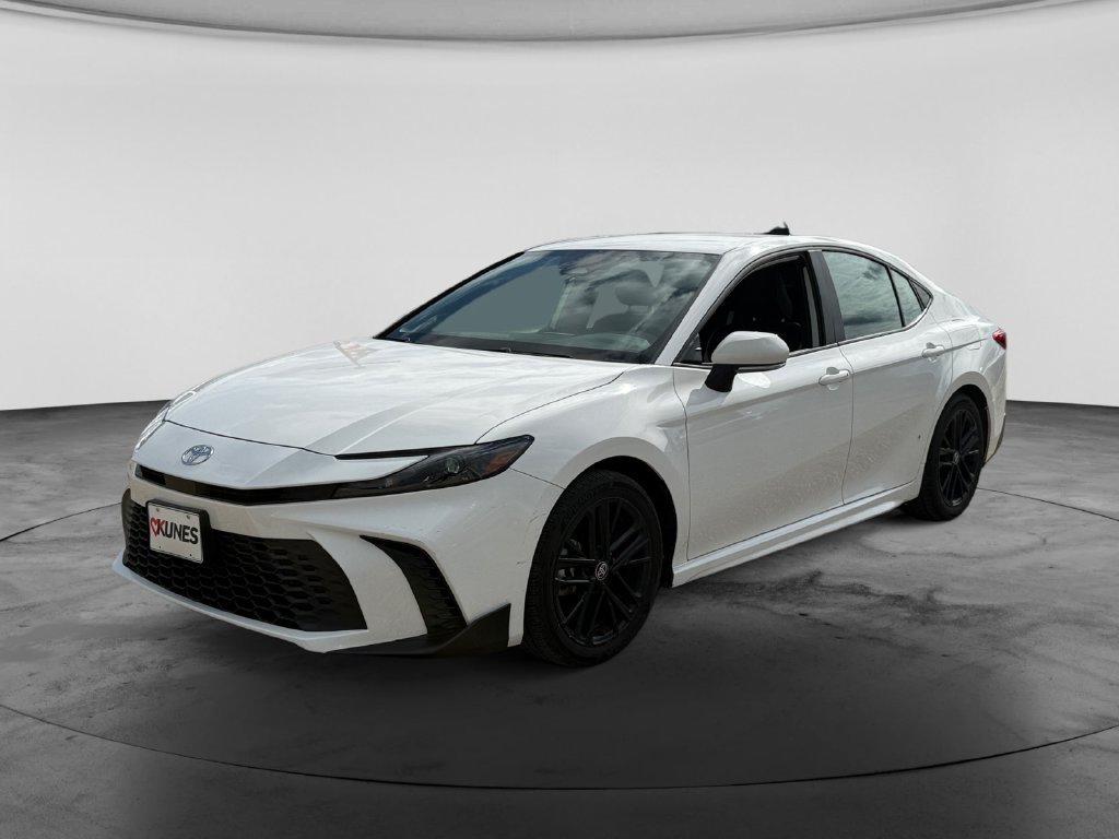 Used 2026 Toyota Camry SE FWD image 4