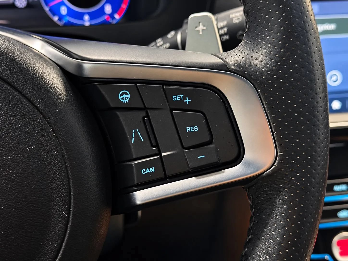 Used 2020 Jaguar F-PACE SVR AWD/4WD image 32