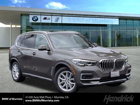 Used 2022 BMW X5 xDrive40i w/ Premium Package AWD/4WD image 1