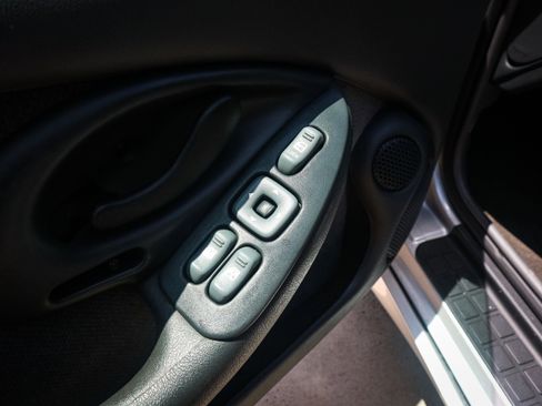 Used 1998 Pontiac Firebird Formula w/ Opt Pkg image 15