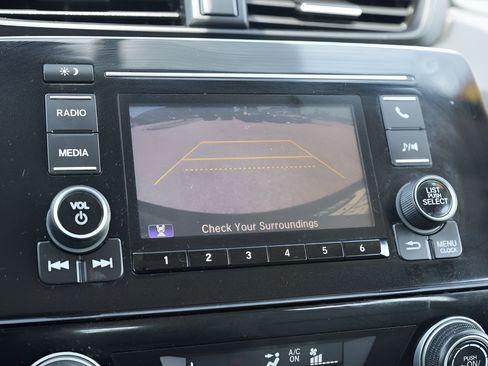 Used 2019 Honda CR-V LX image 33