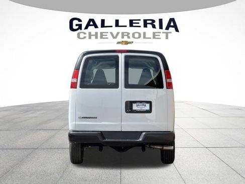 New 2026 Chevrolet Express 2500 Extended w/ Driver Convenience Package RWD image 6