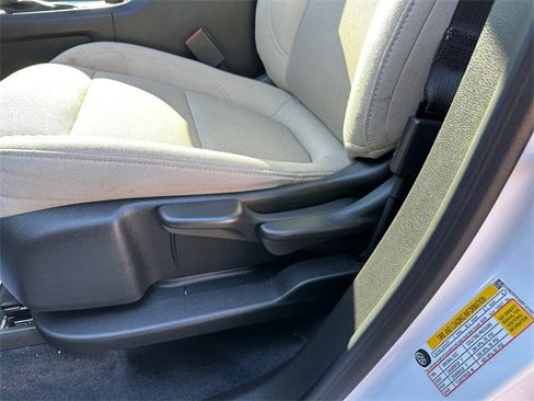 Used 2023 Chevrolet Traverse LS image 21