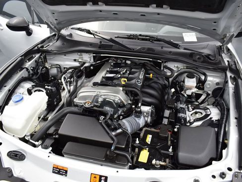 Used 2019 MAZDA MX-5 Miata Club image 25