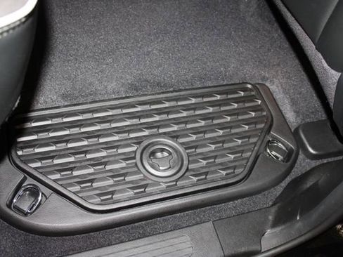 Used 2025 RAM 1500 Laramie w/ Sport Appearance Package AWD/4WD image 19