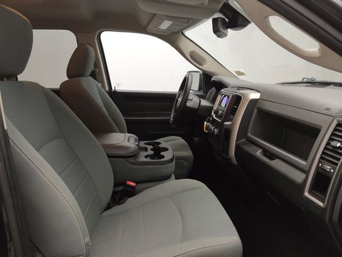 Used 2019 RAM 1500 Express RWD image 21