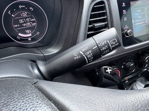 Used 2019 Honda HR-V Sport image 33