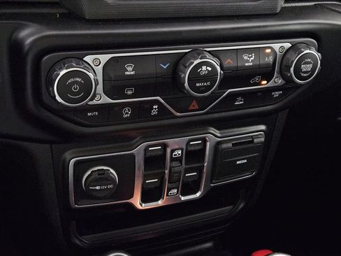 Used 2022 Jeep Gladiator Sport AWD/4WD image 15