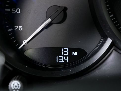 New 2026 Porsche Macan Turbo image 12