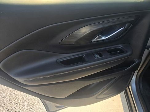 Used 2023 GMC Terrain SLE FWD image 14