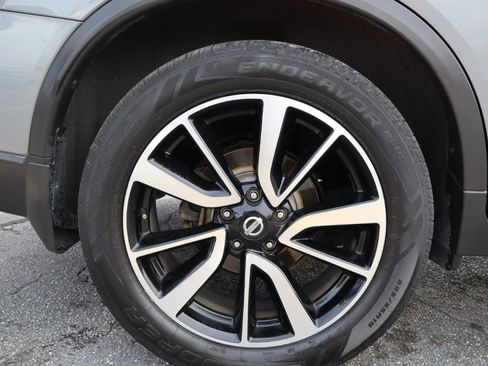Used 2017 Nissan Rogue SL w/ SL Premium Package FWD image 25