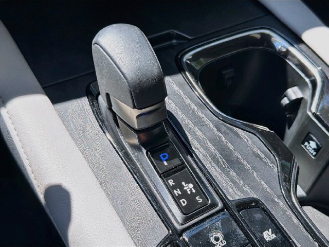 Used 2025 Lexus RX 350h w/ Accessory Package AWD/4WD image 30