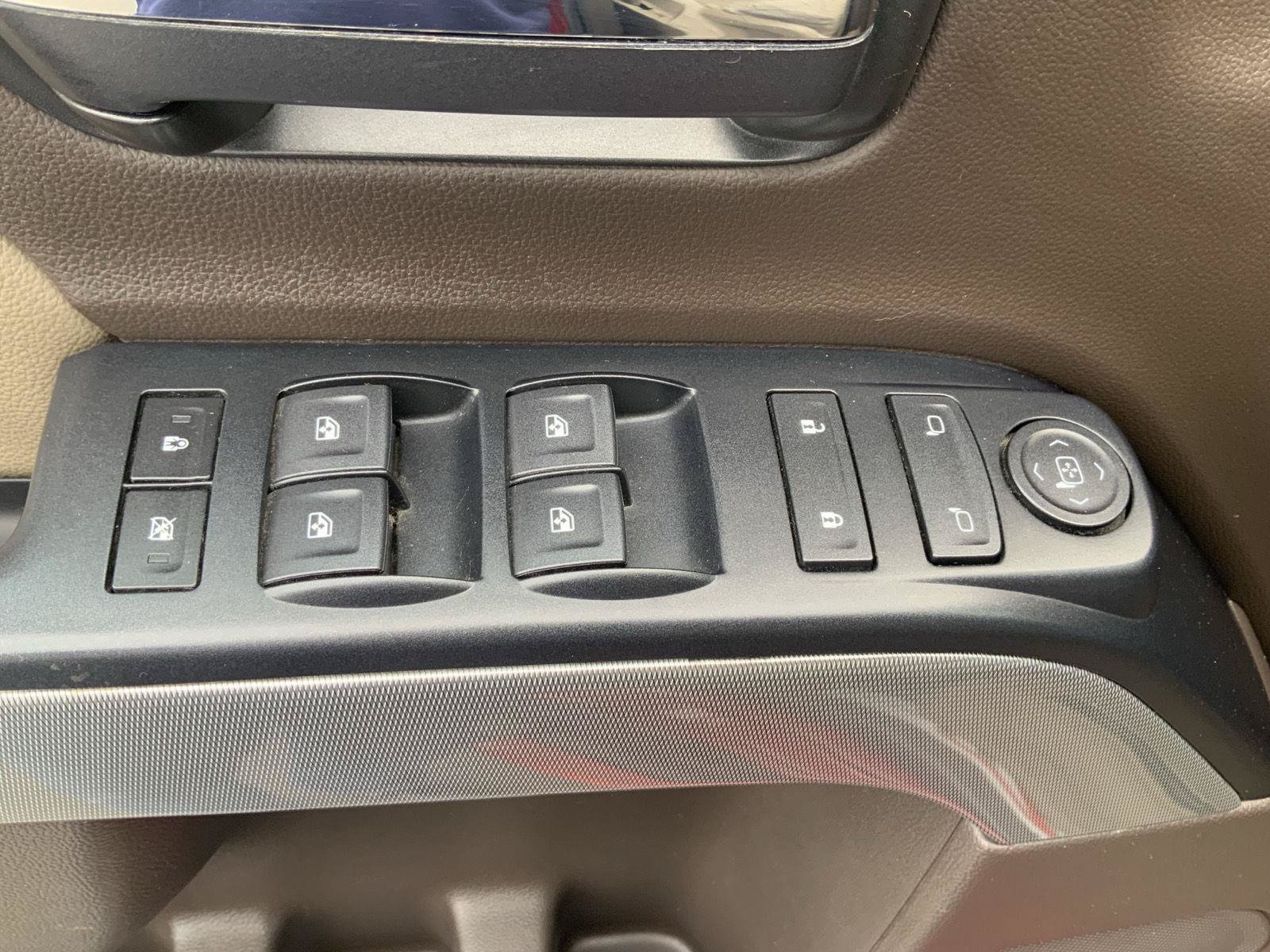 Used 2018 Chevrolet Silverado 1500 LT w/ Texas Edition AWD/4WD image 16