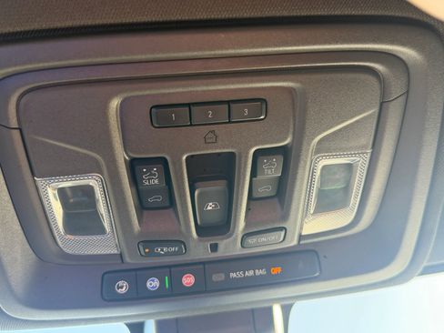 Used 2022 GMC Sierra 1500 Denali w/ Denali Reserve Package AWD/4WD image 26