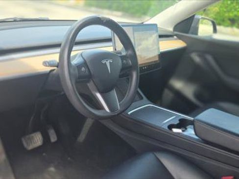 Used 2021 Tesla Model Y Long Range AWD/4WD image 13