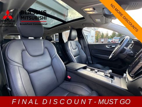 Used 2022 Volvo XC60 B5 Inscription w/ Advanced Package image 13