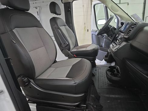 Used 2025 RAM ProMaster 3500 w/ Convenience Group FWD image 10