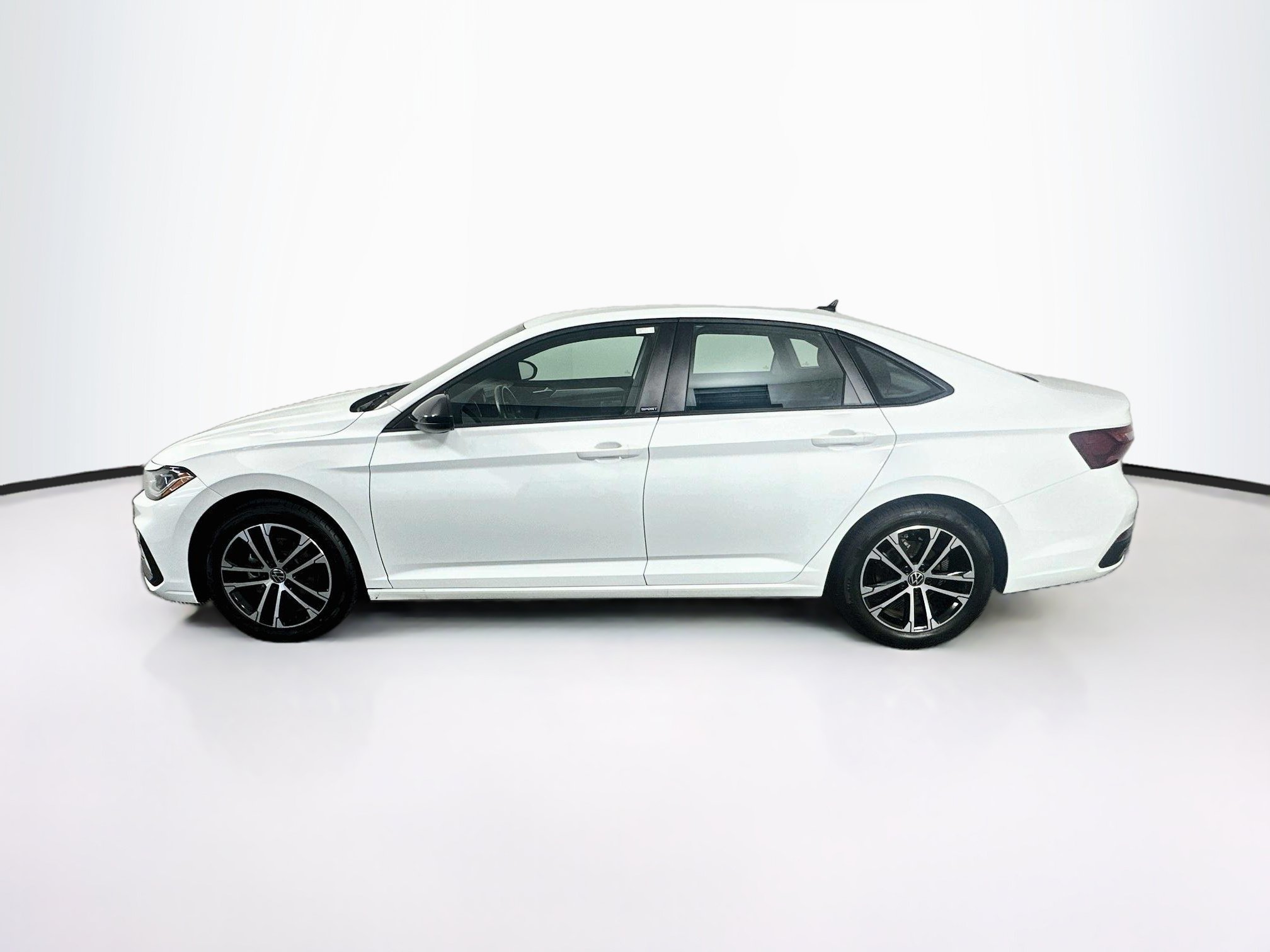 Used 2025 Volkswagen Jetta Sport FWD image 4