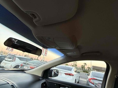 Used 2016 Ford Edge SE image 52