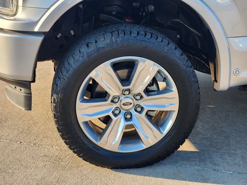 Used 2018 Ford F150 Platinum w/ Equipment Group 701A Luxury AWD/4WD image 11