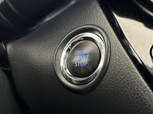 Used 2022 Toyota C-HR Limited FWD image 22