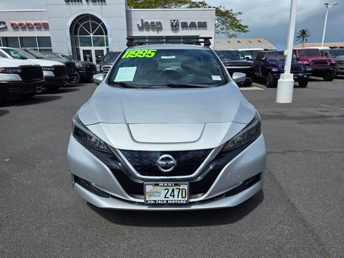 Used 2019 Nissan Leaf SV image 2