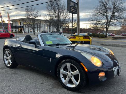 Used 2006 Pontiac Solstice Convertible w/ Power Package RWD image 7