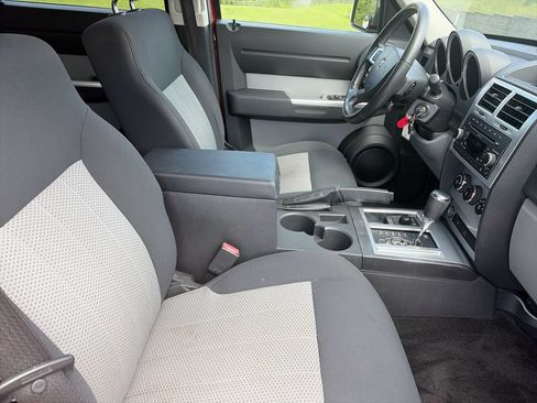 Used 2010 Dodge Nitro SXT AWD/4WD image 8