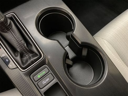 Used 2024 Honda Civic LX image 8